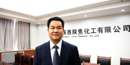因?yàn)橄嘈潘钥匆姟兘构军h委書記、董事長：姚繼峰